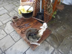 Dyeing the wool
